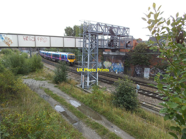 Photo 6"x4" Railway footbridge, near Marsh Lane, Leeds Leeds\/SE3034 c2015