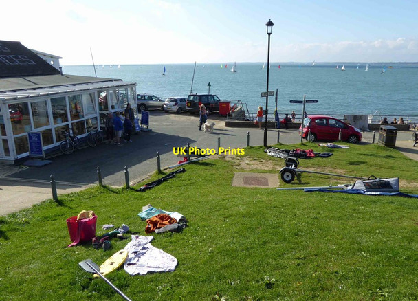 Photo 6"x4" Gurnard Bay (IOW) Cowes c2015