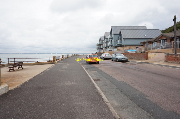 Photo 6"x4" Coastal Path on Prince's Esplanade Cowes c2015