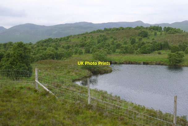 Photo 6"x4" Loch Bacach Dubh-loch na Beinne c2015