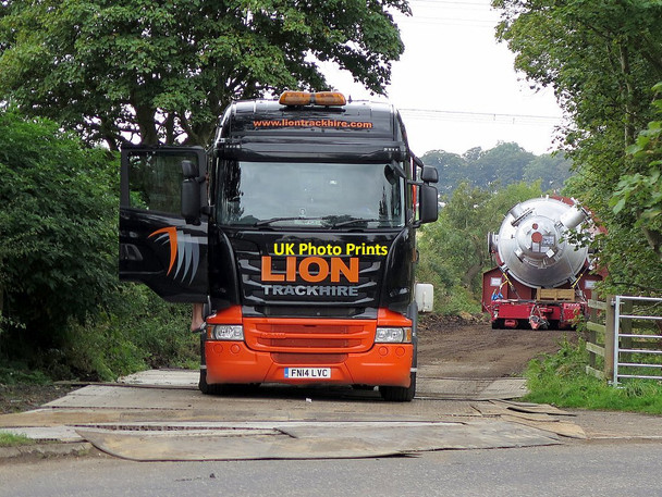 Photo 6"x4" Transporting the 'rocket' Houghton\/NZ1266 c2015