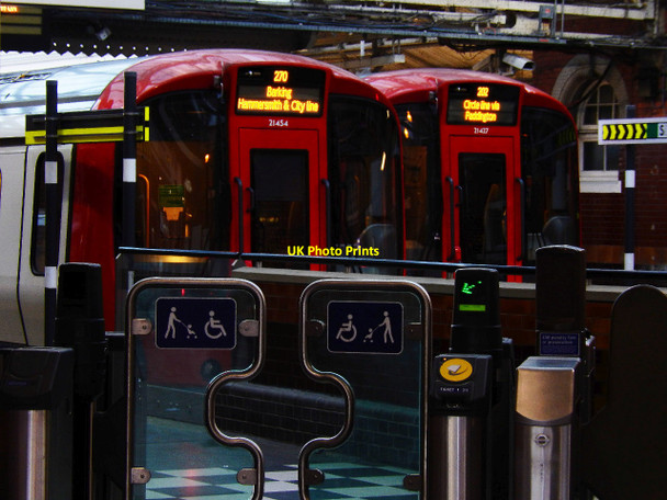 Photo 6"x4" Hammersmith Underground Station Hammersmith\/TQ2279 c2015