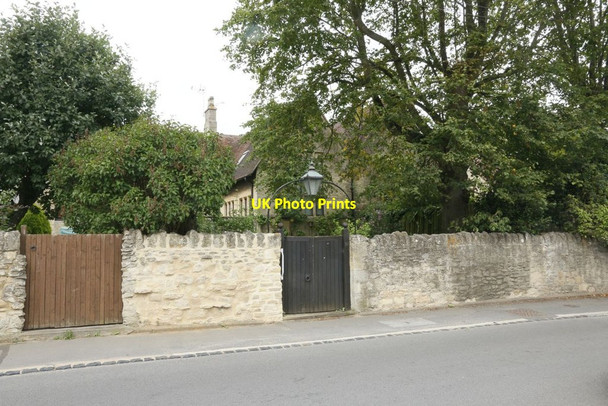 Photo 6"x4" School beyond the Gate Wheatley\/SP5905 c2015