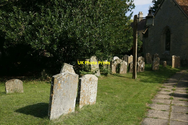 Photo 6"x4" Graves by the Path Holton\/SP6006 c2015