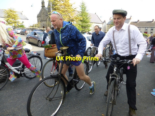 Photo 6"x4" Cycling for Cancer Research, Pomeroy Pomeroy\/H6972 c2015