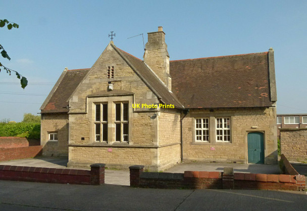 Photo 6"x4" St Mary's Church School Worksop c2015