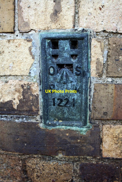 Photo 6"x4" Benchmark on #4 Empingham Road Stamford\/TF0207 c2015