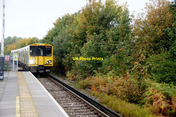 Photo 6"x4" Train approaching Seaforth & Litherland Railway Station Litherland c2015