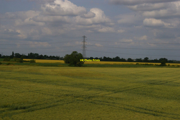 Photo 6"x4" Fields and pylons north of the railway at Weston Weston\/SK7767 c2015