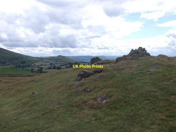 Photo 6"x4" Cairn on Stapeley Hill White Grit c2015