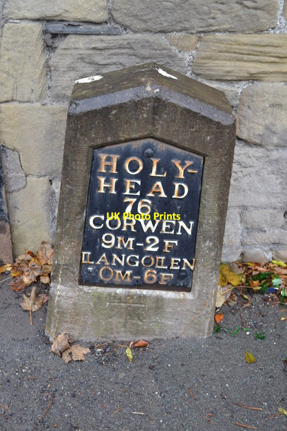 Photo 6"x4" Old Milestone Llangollen c2015