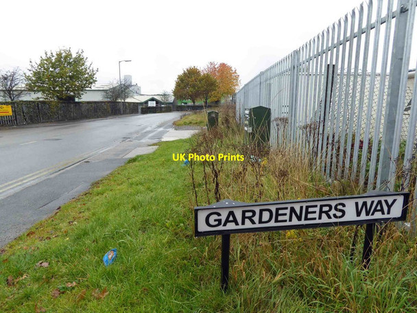 Photo 6"x4" Gardeners Way sign Worksop c2015