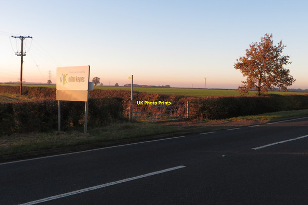 Photo 6"x4" Milton Keynes Boundary Walk on the Milton Keynes boundary Bozeat c2015