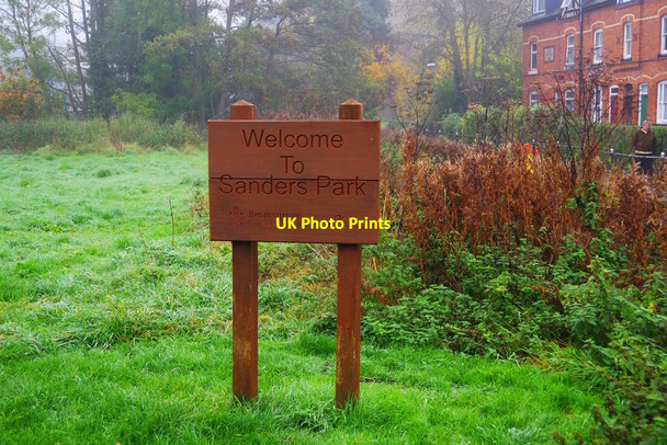 Photo 6"x4" Welcome to Sanders Park sign, Bromsgrove, Worcs Bromsgrove c2015