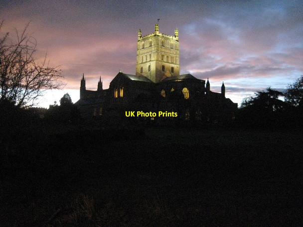 Photo 6"x4" Tewkesbury Abbey at dusk Tewkesbury c2015