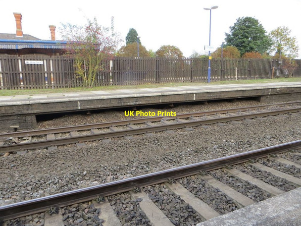 Photo 6"x4" Gap on Platform Two Cholsey c2015