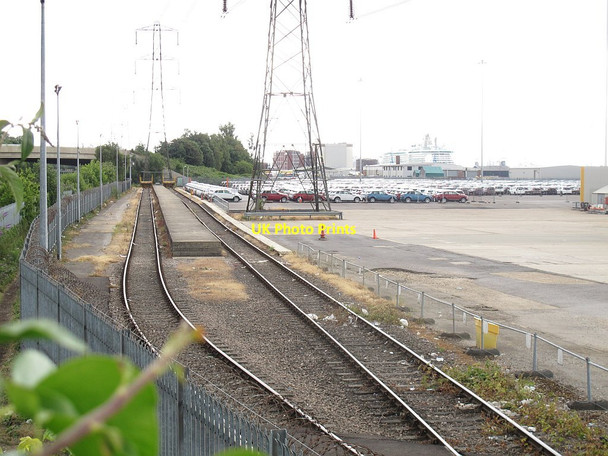 Photo 6"x4" Sidings at Millbrook station Freemantle c2014