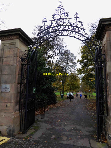 Photo 6"x4" Inverleith park gates Craigleith\/NT2374 c2015