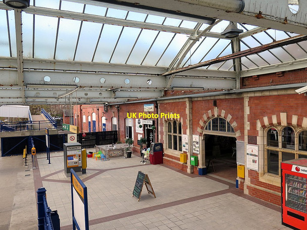 Photo 6"x4" Whitley Bay Metro Station Whitley Bay c2015