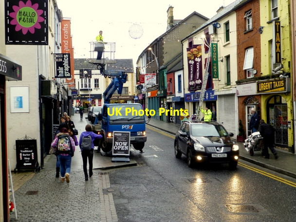 Photo 6"x4" Erecting festive lights, Bridge Street, Omagh Omagh c2015