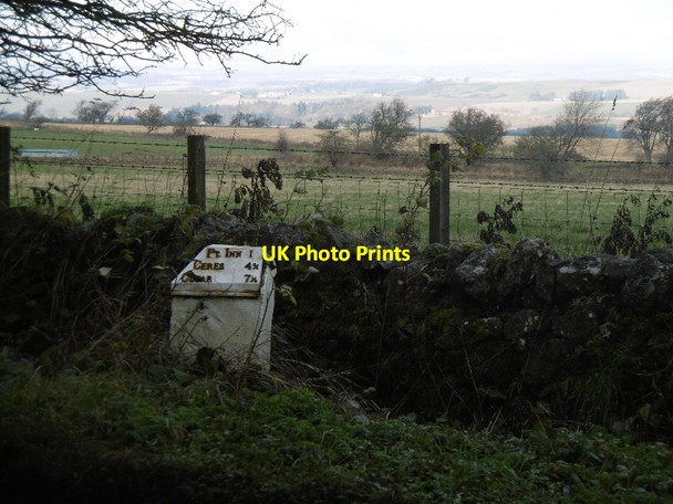Photo 6"x4" Milestone, Radernie Peat Inn c2015