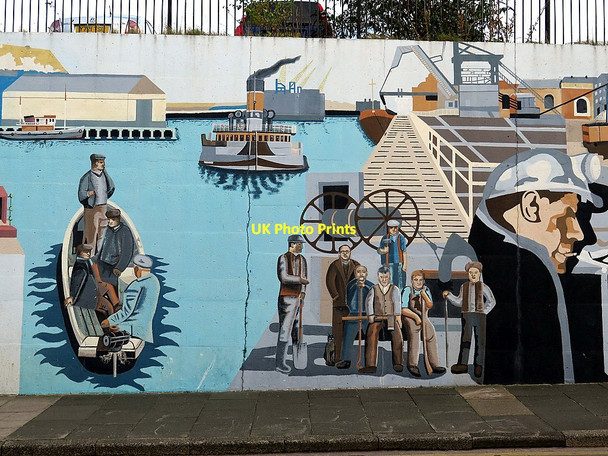 Photo 6"x4" Painted mural, Commercial Road, South Shields (detail) South Shields c2015