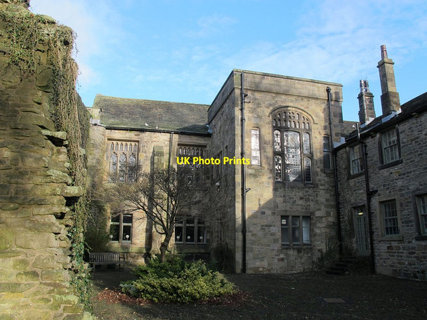 Photo 6"x4" Whalley Abbey: tudor courtyard Whalley c2015