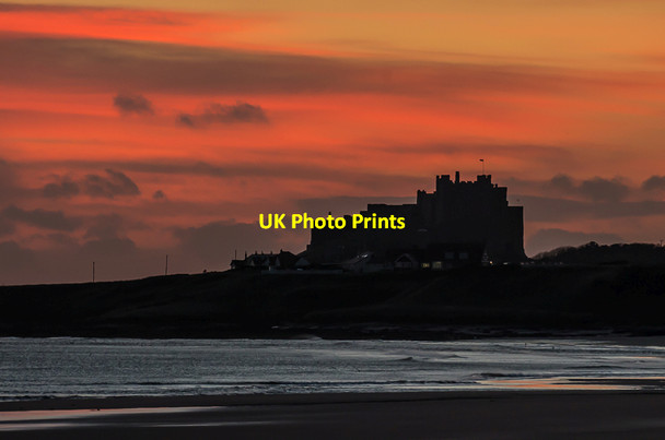 Photo 6"x4" Bamburgh Castle at dawn Bamburgh c2015