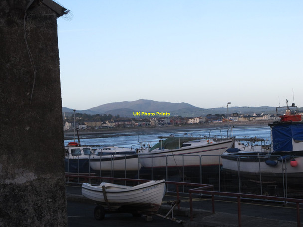 Photo 6"x4" Boats laid up on the harbour wall at Newcastle Newcastle\/J3732 c2015