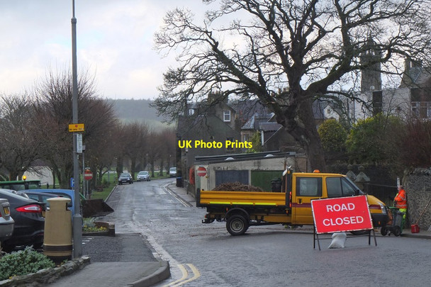 Photo 6"x4" Clearing debris after flooding at Tweed Green Peebles\/NT2540 c2015