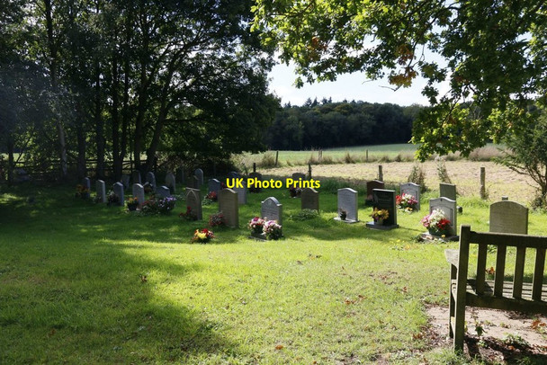 Photo 6"x4" Churchyard at St Clement's Ashampstead c2015