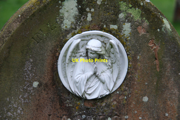 Photo 6"x4" St Peter, Brandon - Plaque on gravestone Brandon\/TL7886 c2015