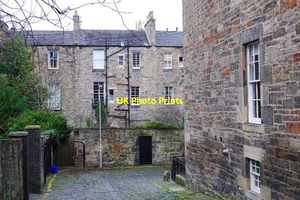 Photo 6"x4" N.E. Cumberland Street Lane Edinburgh c2015