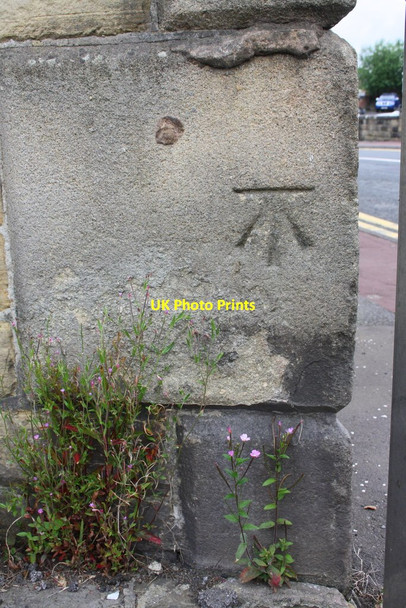 Photo 6"x4" Benchmark on #95 Skipton Road Colne\/SD8940 c2015