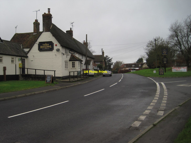 Photo 6"x4" The Three Horseshoes, Stibb Green Stibb Green c2015