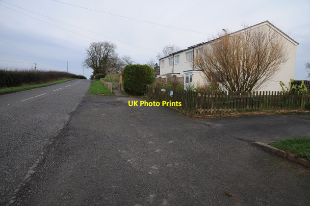 Photo 6"x4" The B4220 at Pippin Green Acton Green\/SO6950 c2015