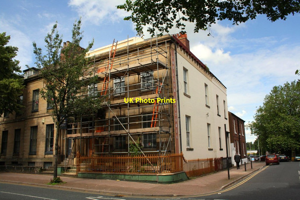 Photo 6"x4" The Club Victoria, #18 Victoria Place at Albert Street junction Carlisle c2015