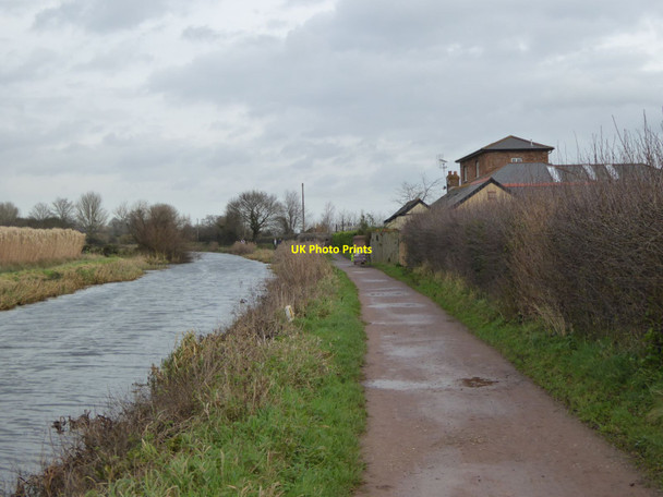 Photo 6"x4" Canal by pumping station near Charlton Charlton\/ST2926 c2015