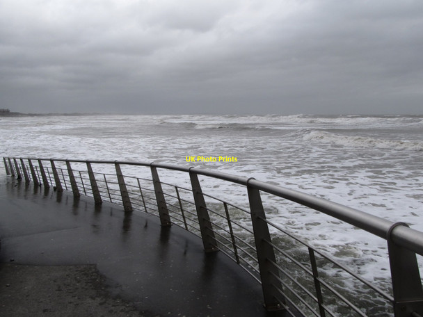 Photo 6"x4" Rough sea off Central Promenade, Newcastle Newcastle\/J3732 c2015