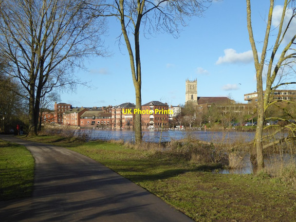 Photo 6"x4" Riverside path Worcester c2016