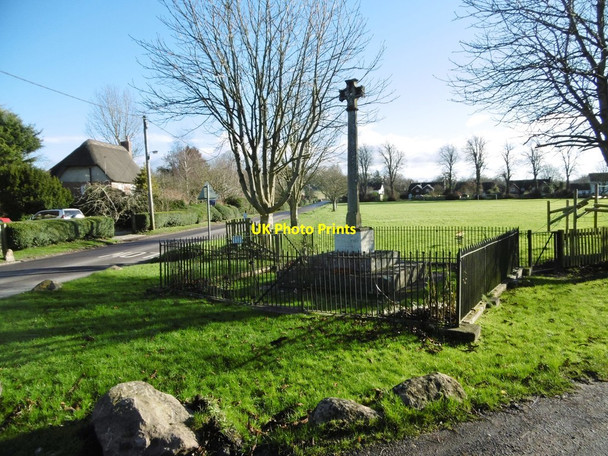 Photo 6"x4" Wilcot, war memorial Draycot Fitz Payne c2016