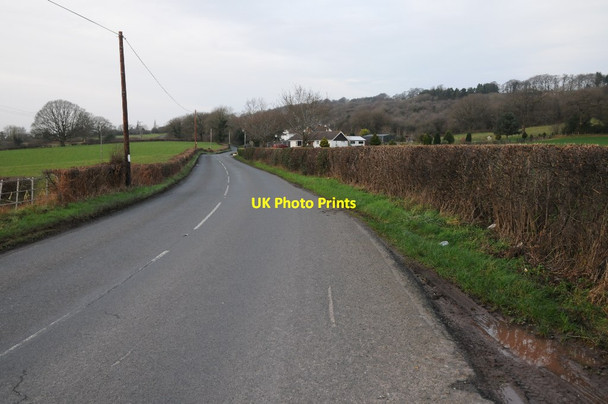 Photo 6"x4" The B4220, Malvern Road Linley Green c2015