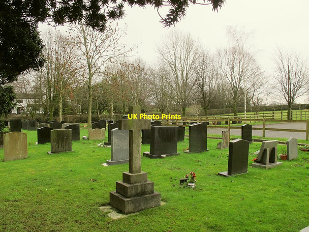 Photo 6"x4" St John's, Sandbach Heath: churchyard Sandbach c2016