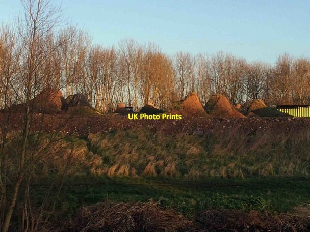 Photo 6"x4" The mystery bumps again alongside Buck Beck Cleethorpes Cleethorpes c2016