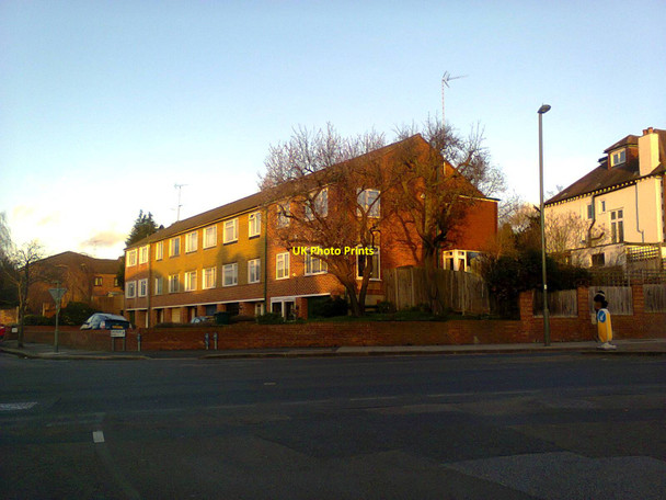 Photo 6"x4" Argyle Road at the junction of Westbury Road Finchley c2016