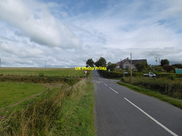 Photo 6"x4" Crossroads on the B729 Holywood\/NX9480 c2015