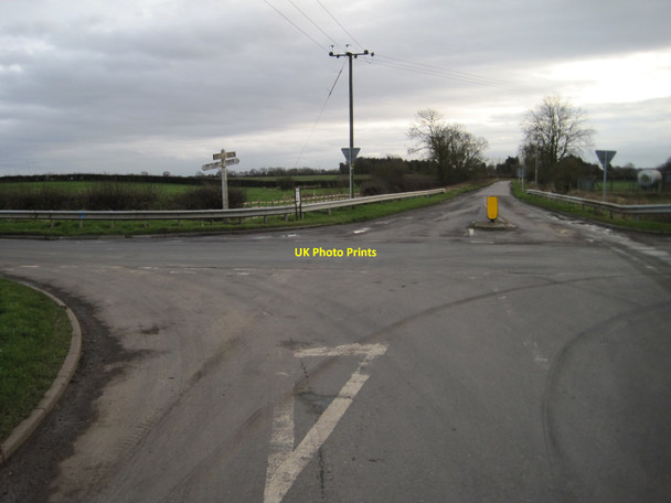 Photo 6"x4" Junction of Thornton Road and College Road The Hallands c2016