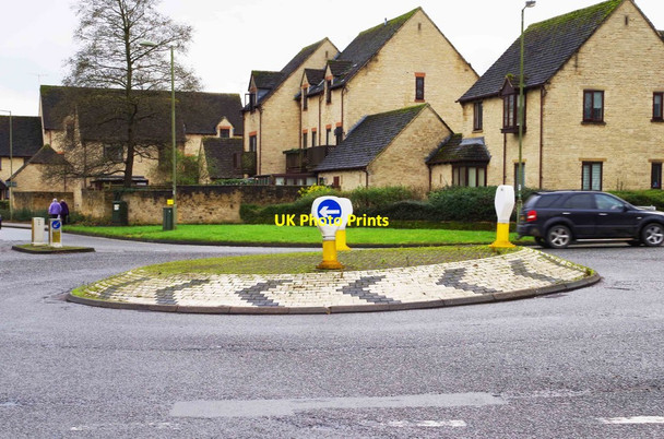 Photo 6"x4" Roundabout on Witan Way, Witney, Oxon Witney c2016