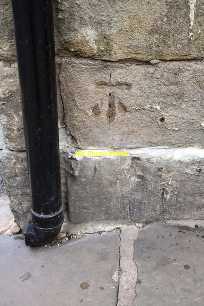 Photo 6"x4" Benchmark on The Fountain Inn Barnoldswick\/SD8746 c2015