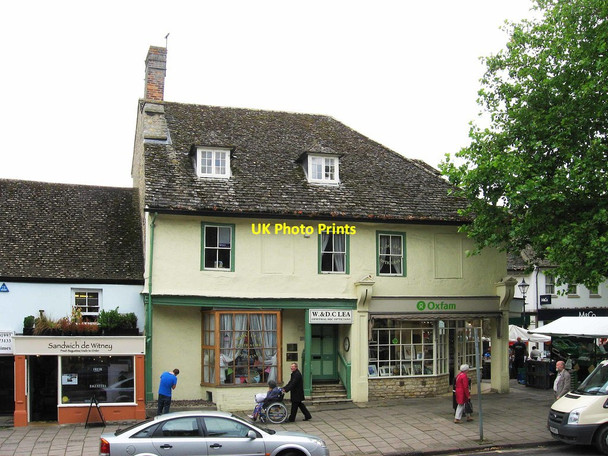 Photo 6"x4" Nos. 48, 49a & 49 Market Square, Witney, Oxon Witney c2011